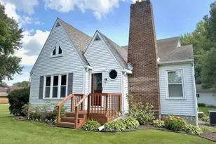 313 W 2nd St, Prophetstown, IL 61277 - Photo 2