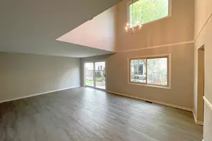 311 E Forest Knoll Dr, Palatine, IL 60074 - Photo 4