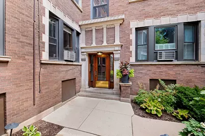 3749 N Pine Grove Avenue #3, Chicago, IL 60613 - Photo 2