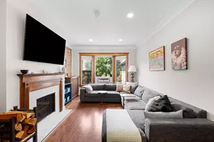 3749 N Pine Grove Ave, Chicago, IL 60613 - Photo 16