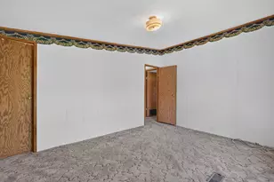 414 N Pine St, Gardner, IL 60424 - Photo 6