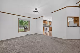 414 N Pine St, Gardner, IL 60424 - Photo 16