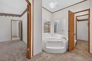 414 N Pine St, Gardner, IL 60424 - Photo 30