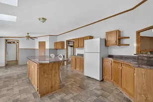 414 N Pine St, Gardner, IL 60424 - Photo 22