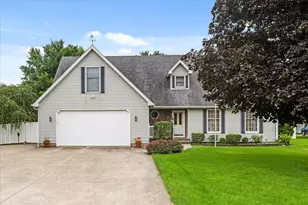 1517 E 1st St, Streator, IL 61364 - Photo 2