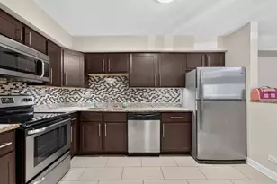 670 Pinecrest Dr, Prospect Heights, IL 60070 - Photo 4