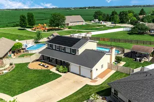 811 1st Ct, Manhattan, IL 60442 - Photo 2