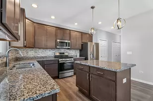 2102 Daly Ln, Plainfield, IL 60586 - Photo 4