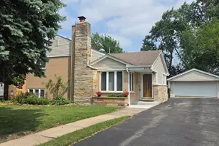 8418 W Crain St, Niles, IL 60714 - Photo 1