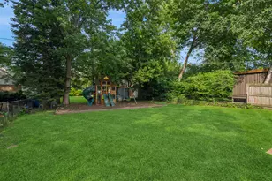 6669 N Sioux Ave, Chicago, IL 60646 - Photo 24