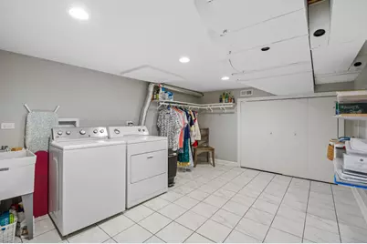 6669 N Sioux Avenue, Chicago, IL 60646 - Photo 20