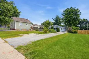 [Address not provided], Aurora, IL 60505 - Photo 2