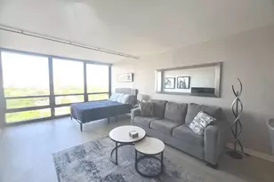 1636 N Wells St, Chicago, IL 60614 - Photo 2
