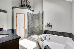 735 Queens Gate Cir, Sugar Grove, IL 60554 - Photo 20