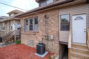 7928 S Winchester Ave, Chicago, IL 60620 - Photo 2