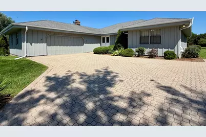 195 Clover Hill Lane, North Barrington, IL 60010 - Photo 1