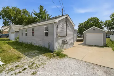 453 N Michigan Avenue, Bradley, IL 60915 - Photo 22