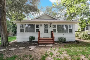 34904 N Carvis Dr, Lake Villa, IL 60046 - Photo 1