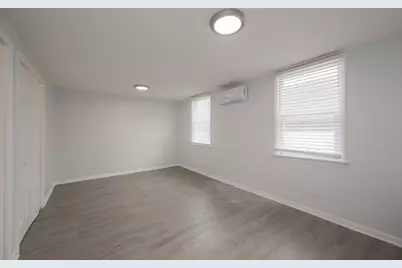 7653 S Saint Lawrence Avenue, Chicago, IL 60619 - Photo 18