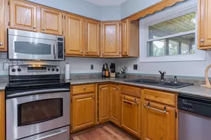 304 S Evergreen Ln, Bloomington, IL 61704 - Photo 8