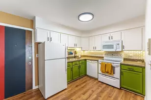 884 S Plum Grove Rd, Palatine, IL 60067 - Photo 6