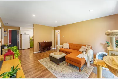 884 S Plum Grove Road #111, Palatine, IL 60067 - Photo 4