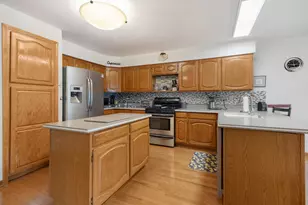 130 Chambord Ct, Bloomingdale, IL 60108 - Photo 12