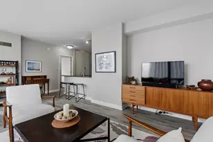 222 N Columbus Dr, Chicago, IL 60601 - Photo 6