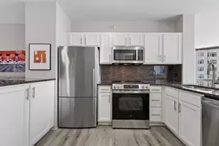 222 N Columbus Dr, Chicago, IL 60601 - Photo 8
