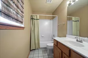 7951 Hedgewood Dr, Darien, IL 60561 - Photo 26