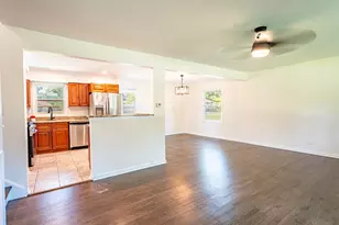 28W520 Lester St, West Chicago, IL 60185 - Photo 4