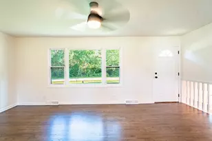 28W520 Lester St, West Chicago, IL 60185 - Photo 6