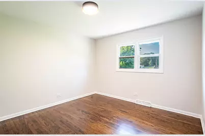 28W520 Lester Street, West Chicago, IL 60185 - Photo 10