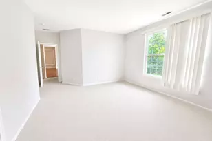1361 Scarboro Rd, Schaumburg, IL 60193 - Photo 8