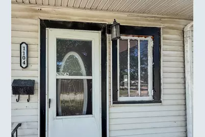 1104 W Williams Street, Danville, IL 61832 - Photo 4