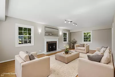 32 Timber Hill Road, Buffalo Grove, IL 60089 - Photo 4