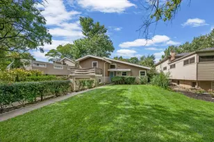 1326 Cavell Ave, Highland Park, IL 60035 - Photo 2