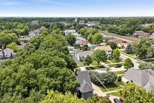 33 S Cowley Rd, Riverside, IL 60546 - Photo 42