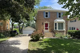 435 N Princeton Ave, Villa Park, IL 60181 - Photo 1