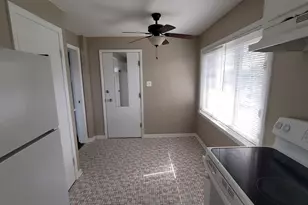 9600 S Komensky Ave, Oak Lawn, IL 60453 - Photo 4