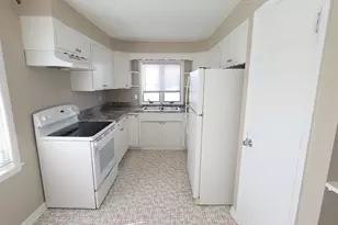 9600 S Komensky Ave, Oak Lawn, IL 60453 - Photo 2