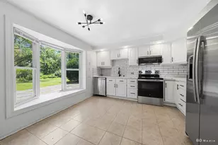 18055 Thomas Ln, Country Club Hills, IL 60478 - Photo 6