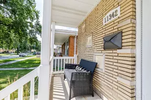 11342 S Drake Ave, Chicago, IL 60655 - Photo 2