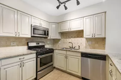 608 Westwood Court, Wheeling, IL 60090 - Photo 10