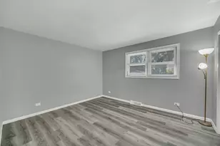 421 E Courtland St, Mundelein, IL 60060 - Photo 12