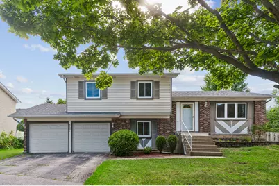 4691 Huntington Boulevard, Hoffman Estates, IL 60192 - Photo 1