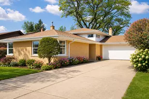 8732 W North Terrace, Niles, IL 60714 - Photo 1