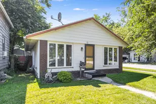 411 S Fulton Ave, Bradley, IL 60915 - Photo 2