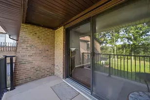 2204 Wharf Dr, Woodridge, IL 60517 - Photo 24