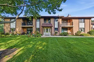 2204 Wharf Dr, Woodridge, IL 60517 - Photo 1